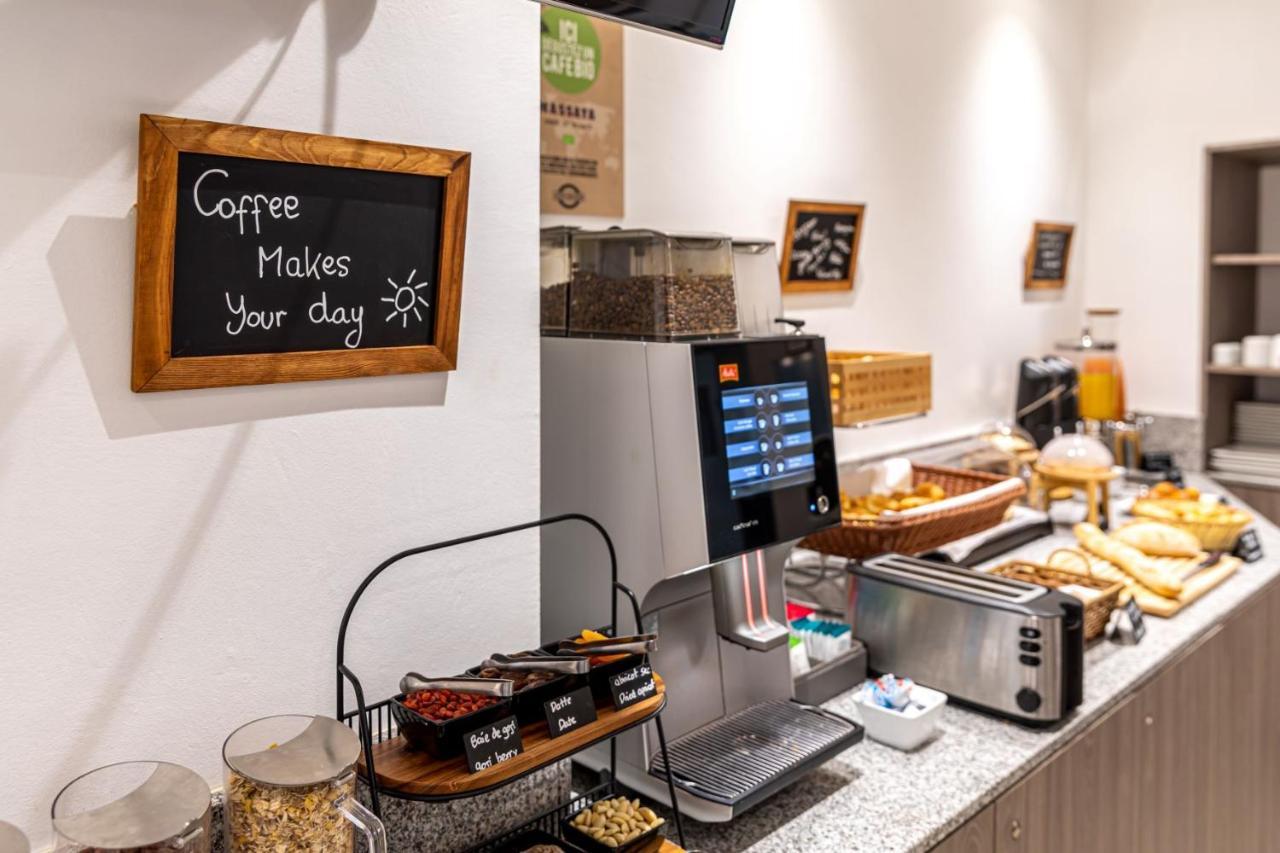 Fraser Suites Paris La Defense Κουρμπεβουά Εξωτερικό φωτογραφία A coffee machine