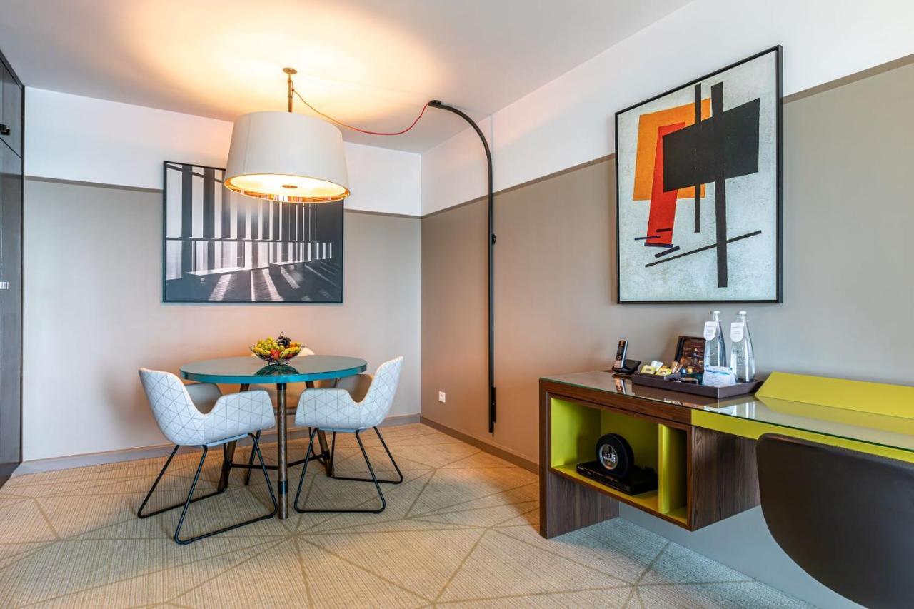 Fraser Suites Paris La Defense Κουρμπεβουά Εξωτερικό φωτογραφία A suite at the hotel