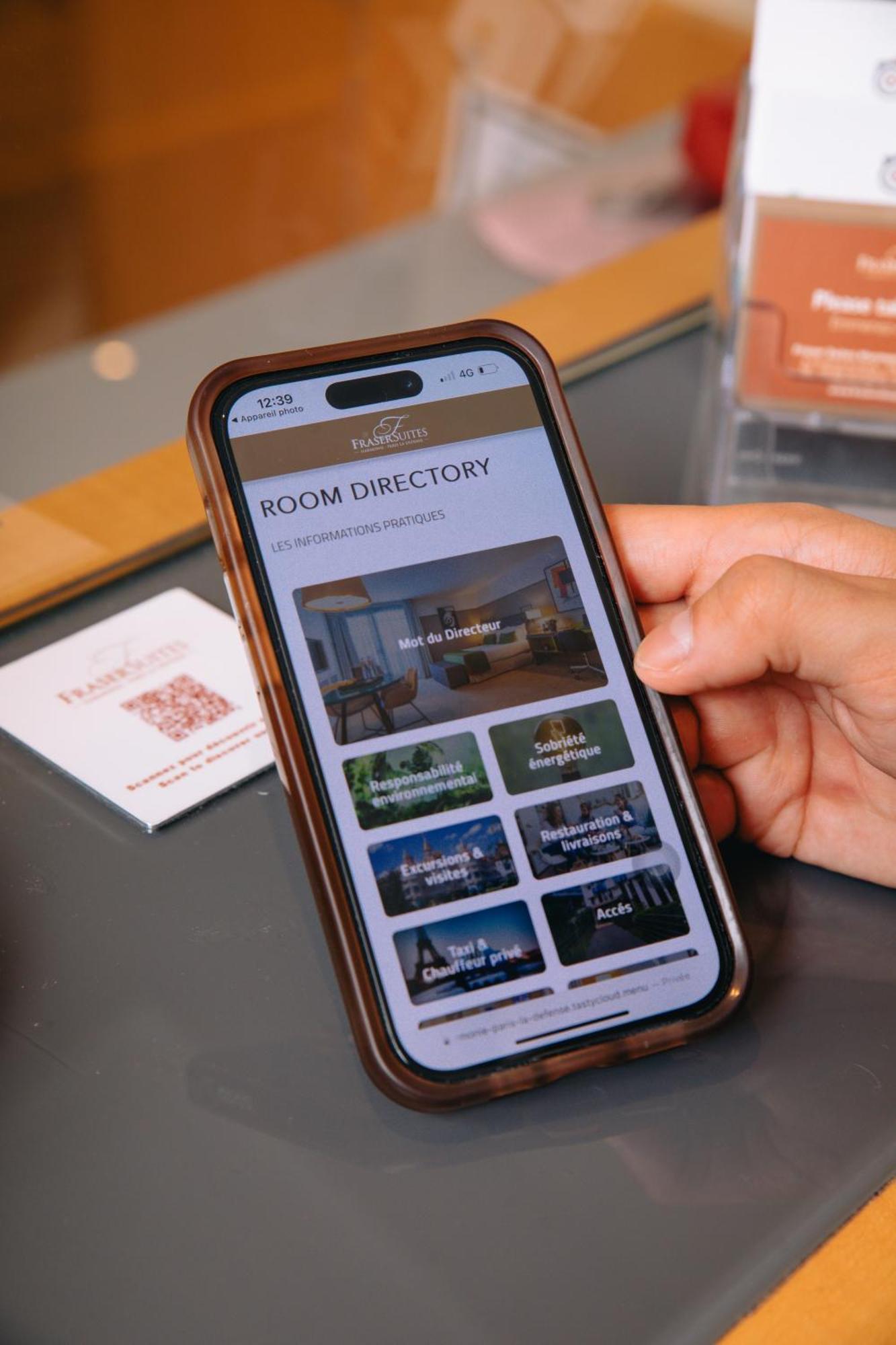 Fraser Suites Paris La Defense Κουρμπεβουά Εξωτερικό φωτογραφία A hotel room directory app