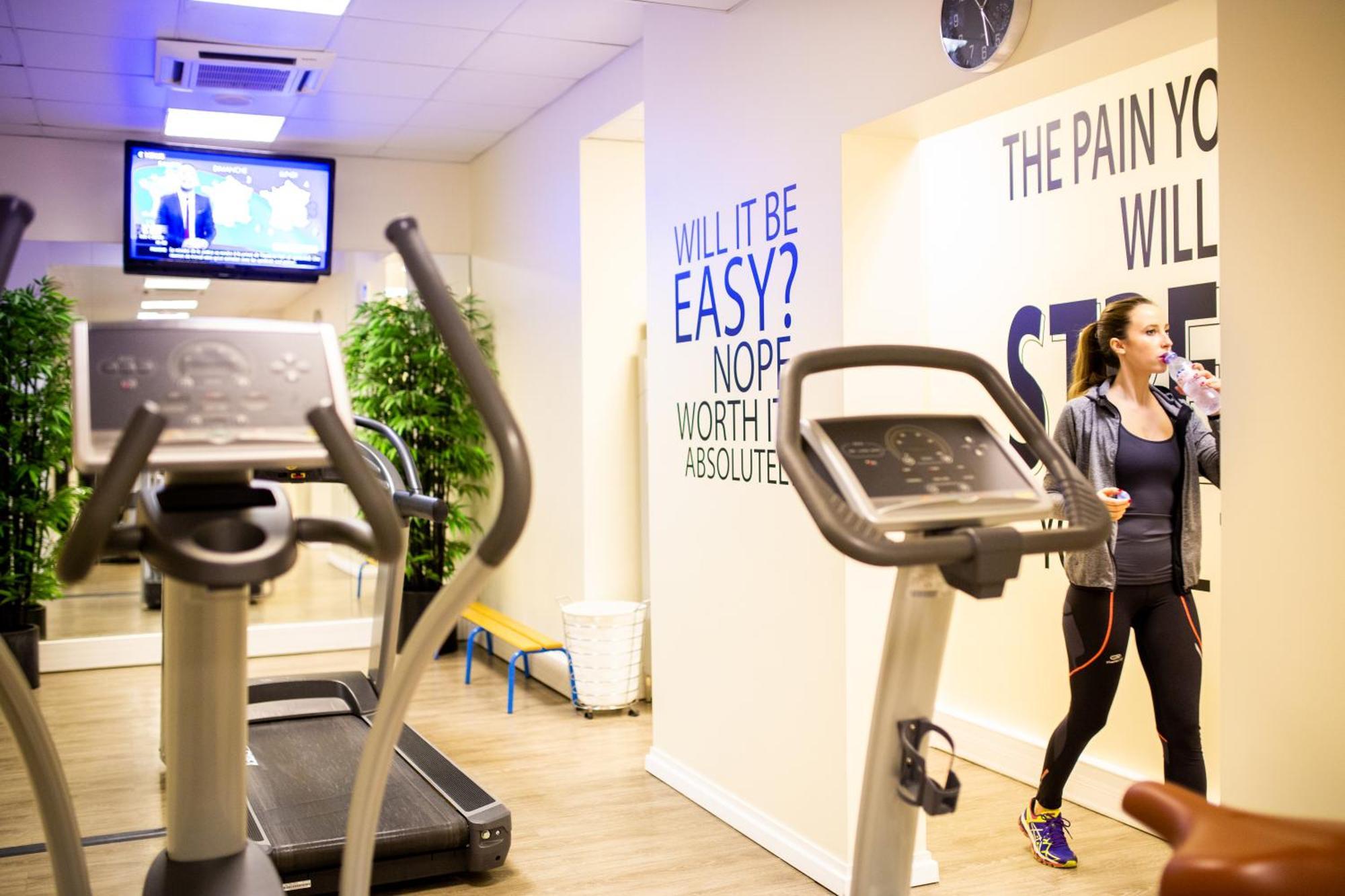 Fraser Suites Paris La Defense Κουρμπεβουά Εξωτερικό φωτογραφία The gym at the London Bridge campus