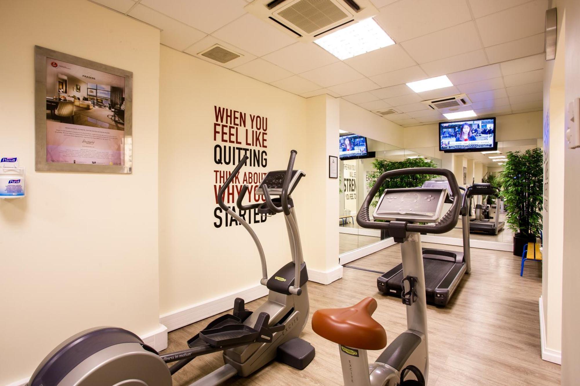 Fraser Suites Paris La Defense Κουρμπεβουά Εξωτερικό φωτογραφία The gym at the hotel